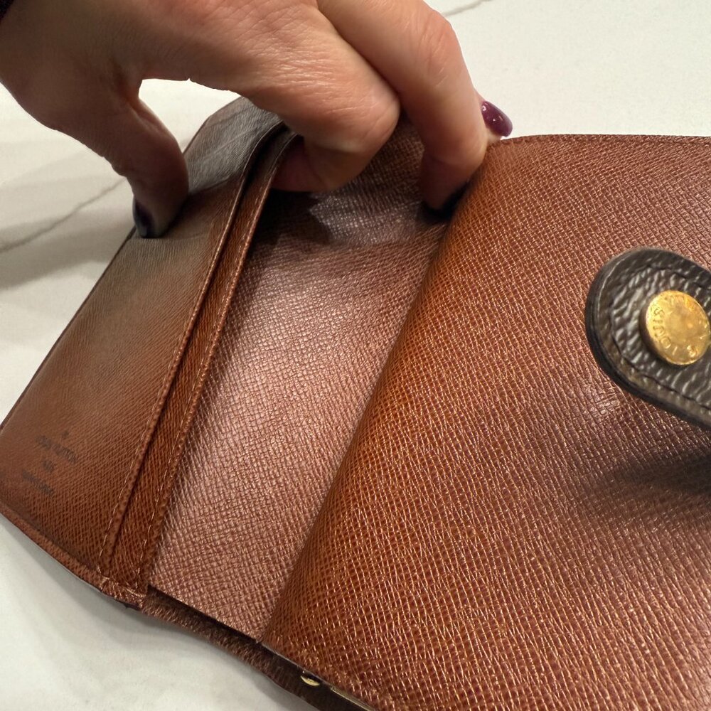 Louis Vuitton Brown and Gold Monogram Kiss Lock Wallet - Picture 5 of 11